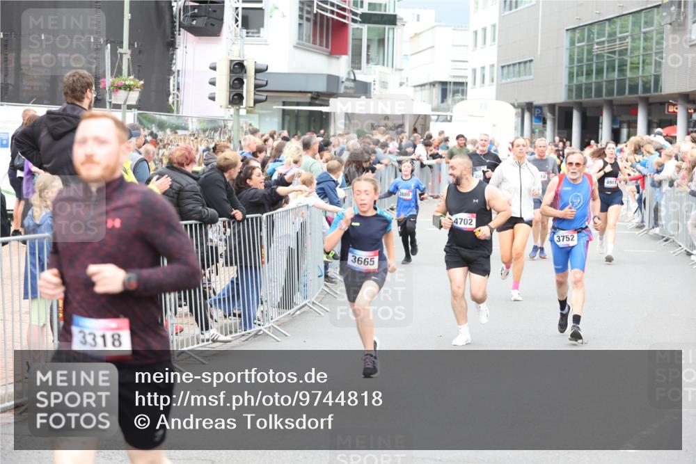 12.06.2026 - Holstenköstenlauf Andreas Tolksdorf http://msf.ph/oto/9744818 12.06.2026 17:58:43 Laufen 3318, 3665, 3880, 4702, 3752, 4911 meine-sportfotos.de