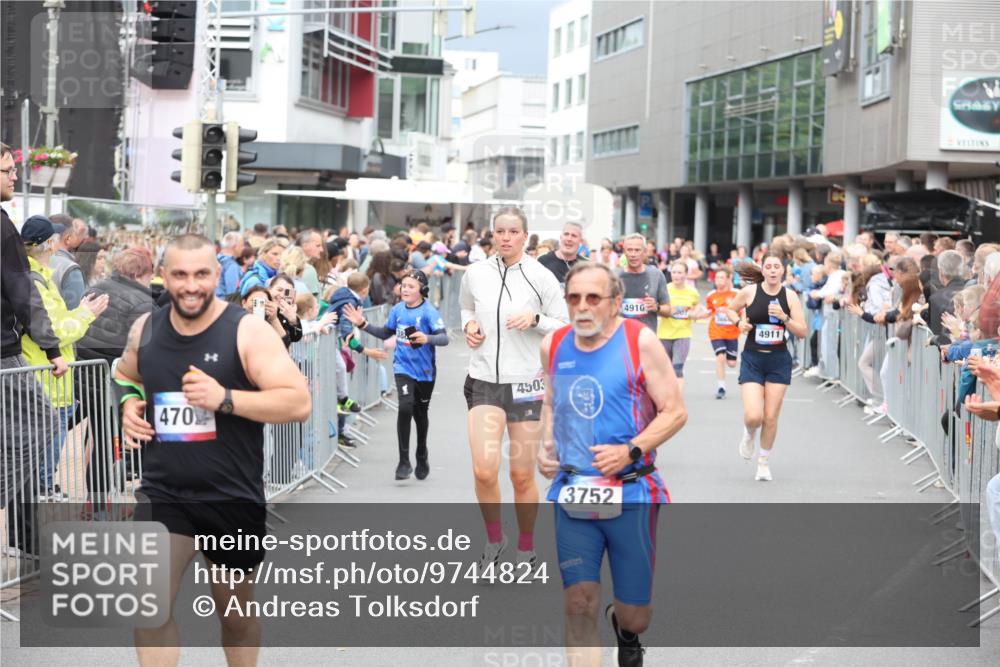 12.06.2026 - Holstenköstenlauf Andreas Tolksdorf http://msf.ph/oto/9744824 12.06.2026 17:58:45 Laufen 470, 4503, 3752, 4916, 4911 meine-sportfotos.de