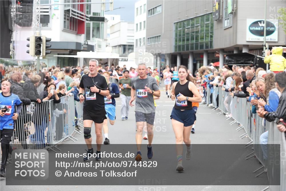 12.06.2026 - Holstenköstenlauf Andreas Tolksdorf http://msf.ph/oto/9744829 12.06.2026 17:58:47 Laufen 455, 8468, 4910 meine-sportfotos.de