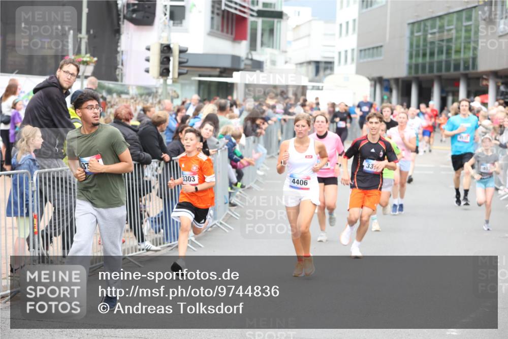 12.06.2026 - Holstenköstenlauf Andreas Tolksdorf http://msf.ph/oto/9744836 12.06.2026 17:58:53 Laufen 3303, 4406, 33, 40 meine-sportfotos.de