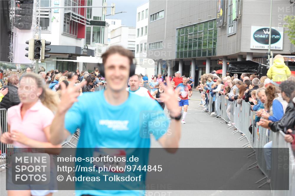 12.06.2026 - Holstenköstenlauf Andreas Tolksdorf http://msf.ph/oto/9744845 12.06.2026 17:58:58 Laufen 4532, 2571 meine-sportfotos.de