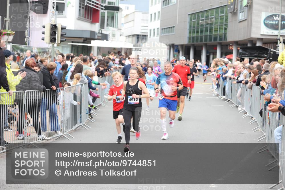 12.06.2026 - Holstenköstenlauf Andreas Tolksdorf http://msf.ph/oto/9744851 12.06.2026 17:59:02 Laufen 38, 4912, 4033 meine-sportfotos.de