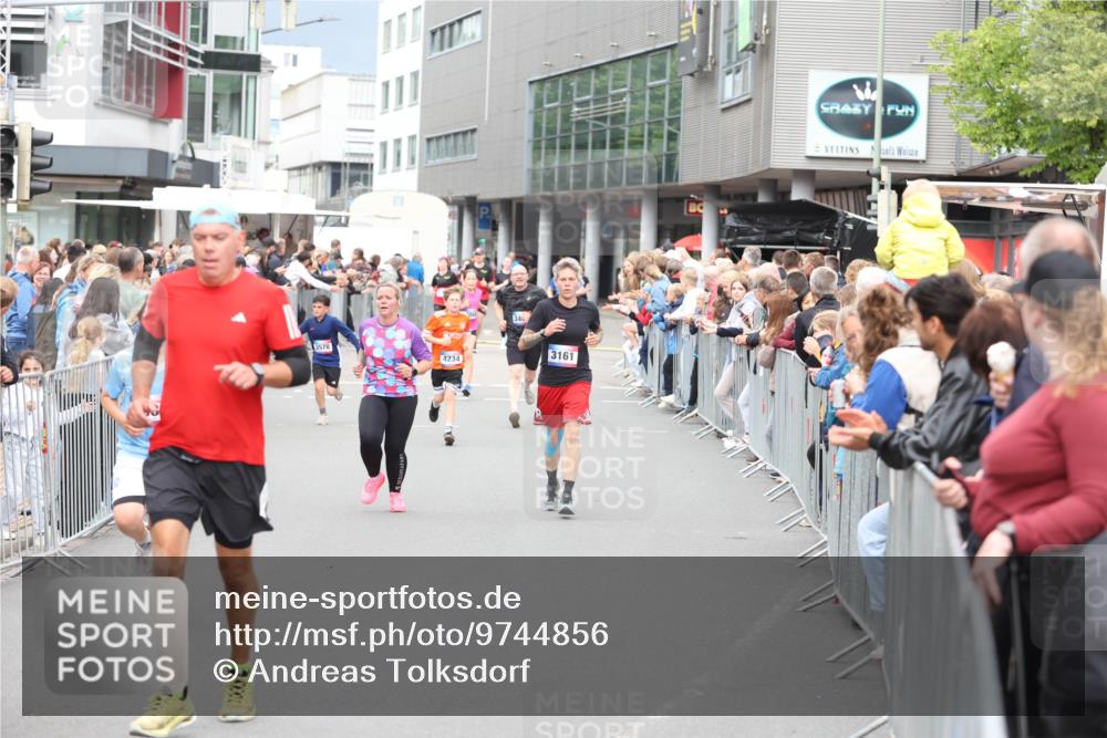 12.06.2026 - Holstenköstenlauf Andreas Tolksdorf http://msf.ph/oto/9744856 12.06.2026 17:59:06 Laufen 3578, 4234, 3161 meine-sportfotos.de