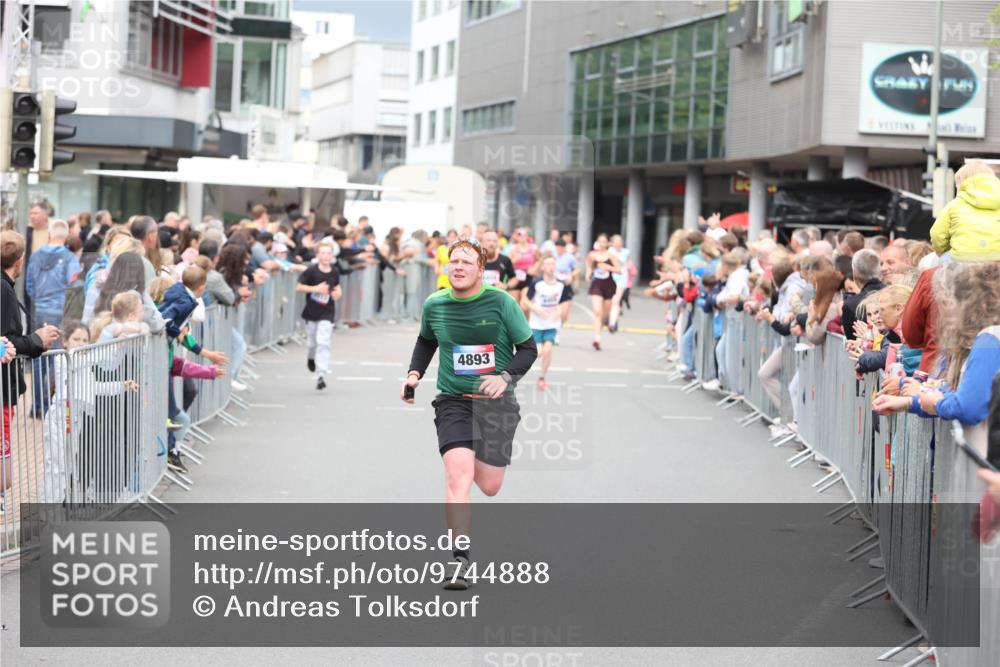 12.06.2026 - Holstenköstenlauf Andreas Tolksdorf http://msf.ph/oto/9744888 12.06.2026 17:59:30 Laufen 4893 meine-sportfotos.de