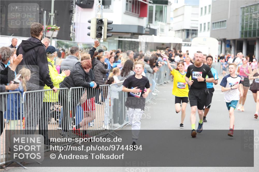 12.06.2026 - Holstenköstenlauf Andreas Tolksdorf http://msf.ph/oto/9744894 12.06.2026 17:59:36 Laufen 4026, 4459, 38 meine-sportfotos.de