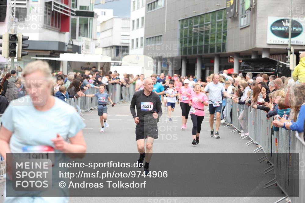 12.06.2026 - Holstenköstenlauf Andreas Tolksdorf http://msf.ph/oto/9744906 12.06.2026 17:59:46 Laufen 3901, 4054, 2317, 4521, 3068, 331 meine-sportfotos.de