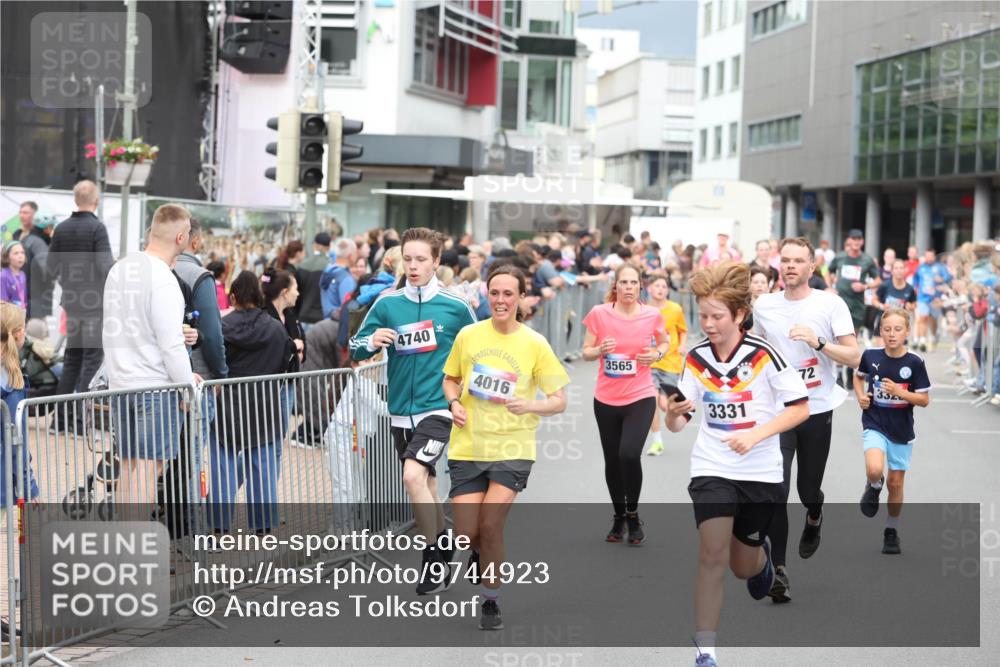 12.06.2026 - Holstenköstenlauf Andreas Tolksdorf http://msf.ph/oto/9744923 12.06.2026 17:59:59 Laufen 4740, 4016, 3565, 3331, 72, 332 meine-sportfotos.de