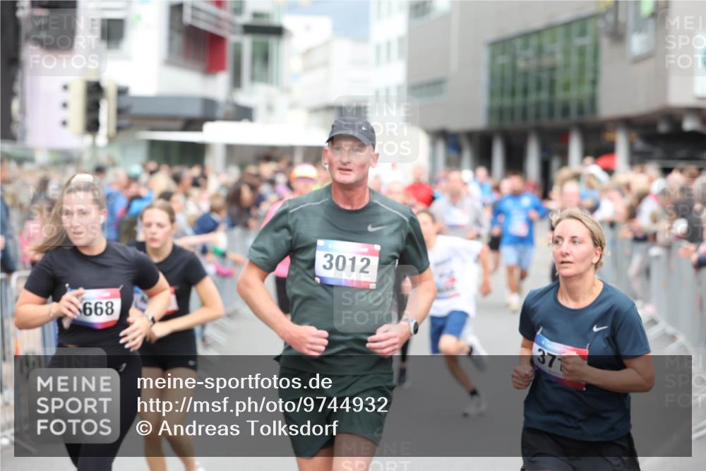 12.06.2026 - Holstenköstenlauf Andreas Tolksdorf http://msf.ph/oto/9744932 12.06.2026 18:00:08 Laufen 668, 3012, 37 meine-sportfotos.de