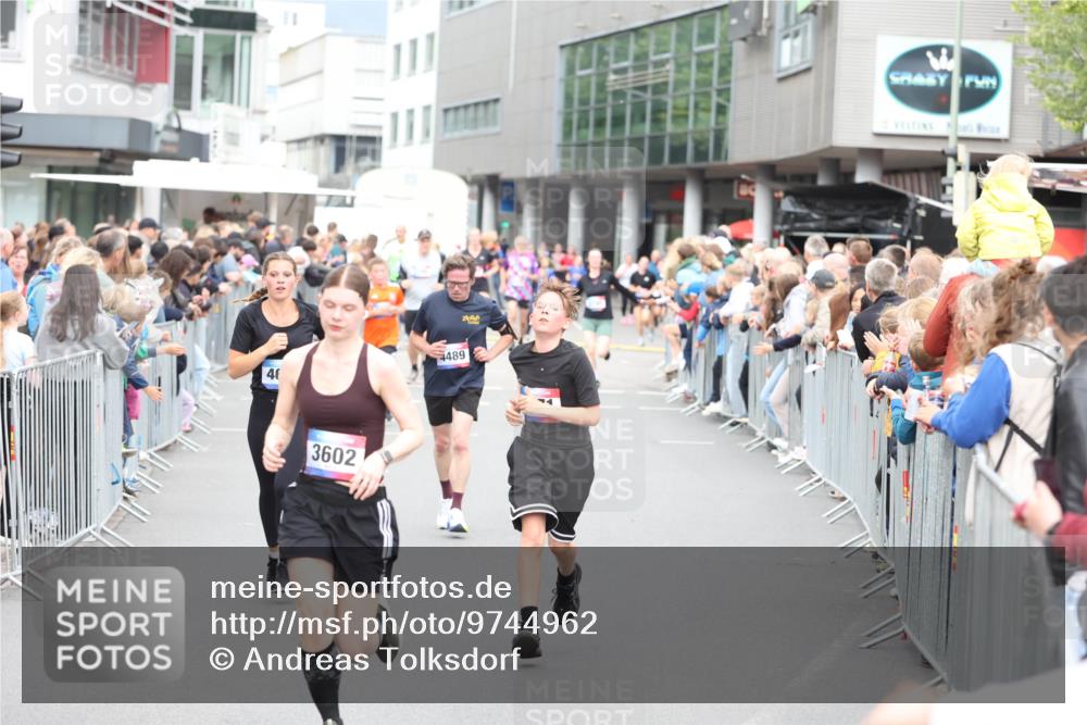 12.06.2026 - Holstenköstenlauf Andreas Tolksdorf http://msf.ph/oto/9744962 12.06.2026 18:00:34 Laufen 4489, 40, 3602 meine-sportfotos.de