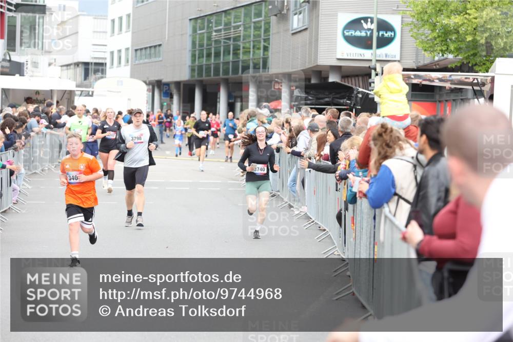 12.06.2026 - Holstenköstenlauf Andreas Tolksdorf http://msf.ph/oto/9744968 12.06.2026 18:00:39 Laufen 340, 202, 3798, 3740 meine-sportfotos.de