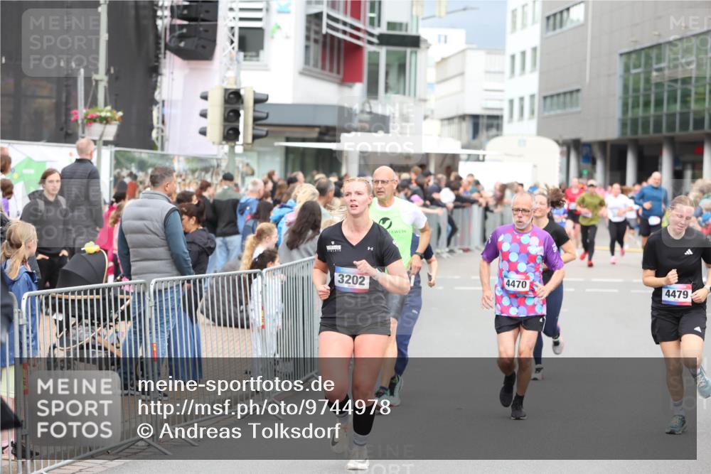 12.06.2026 - Holstenköstenlauf Andreas Tolksdorf http://msf.ph/oto/9744978 12.06.2026 18:00:46 Laufen 3202, 4470, 4479 meine-sportfotos.de
