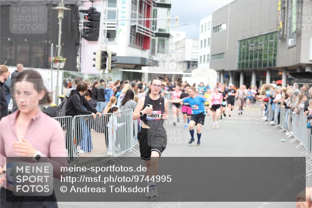 12.06.2026 - Holstenköstenlauf Andreas Tolksdorf http://msf.ph/oto/9744995 12.06.2026 18:01:04 Laufen 4689, 601, 405 meine-sportfotos.de