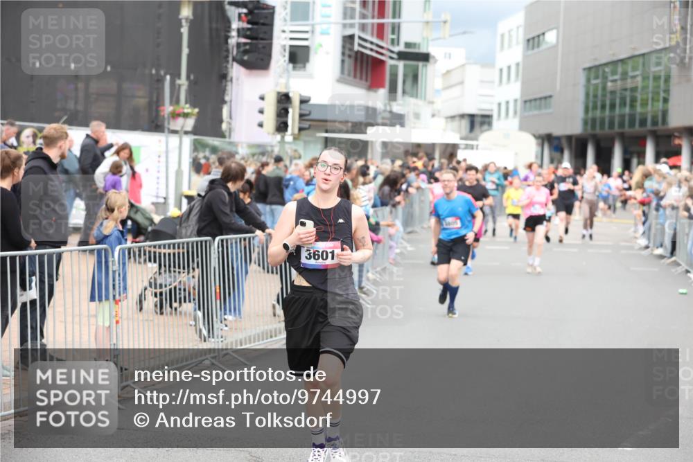 12.06.2026 - Holstenköstenlauf Andreas Tolksdorf http://msf.ph/oto/9744997 12.06.2026 18:01:05 Laufen 3601 meine-sportfotos.de