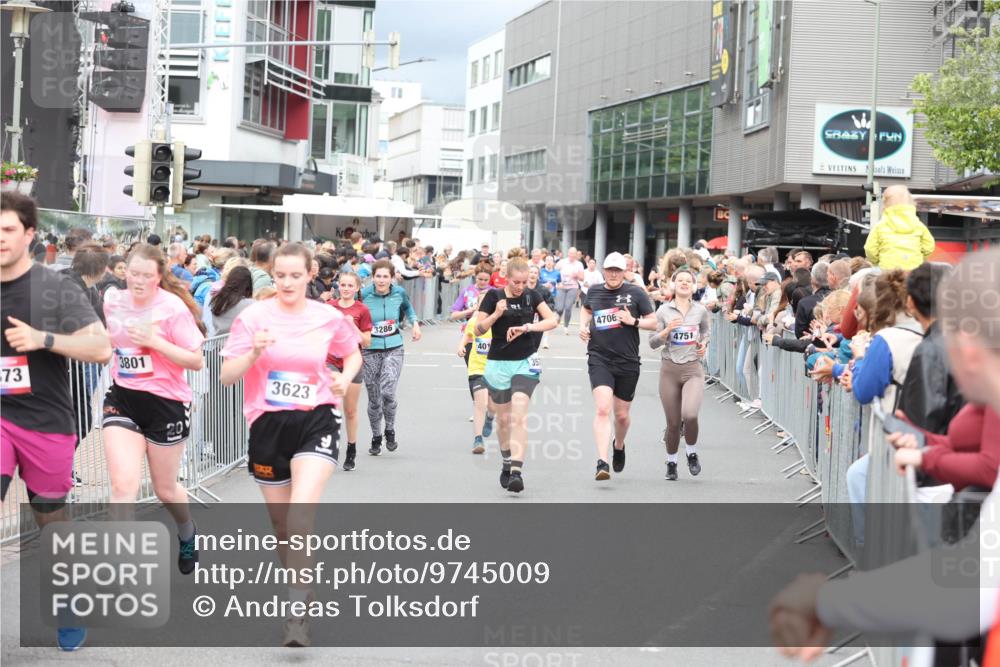 12.06.2026 - Holstenköstenlauf Andreas Tolksdorf http://msf.ph/oto/9745009 12.06.2026 18:01:11 Laufen 73, 3801, 20, 3623, 3286, 401, 351, 4706, 4751 meine-sportfotos.de