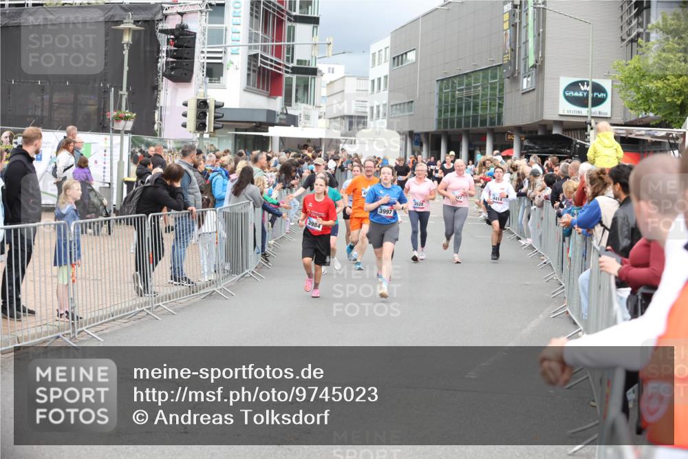 12.06.2026 - Holstenköstenlauf Andreas Tolksdorf http://msf.ph/oto/9745023 12.06.2026 18:01:19 Laufen 3984, 3997, 4414, 3528 meine-sportfotos.de