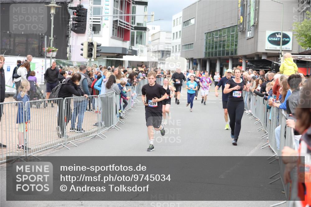 12.06.2026 - Holstenköstenlauf Andreas Tolksdorf http://msf.ph/oto/9745034 12.06.2026 18:01:27 Laufen 20, 4229, 3158 meine-sportfotos.de