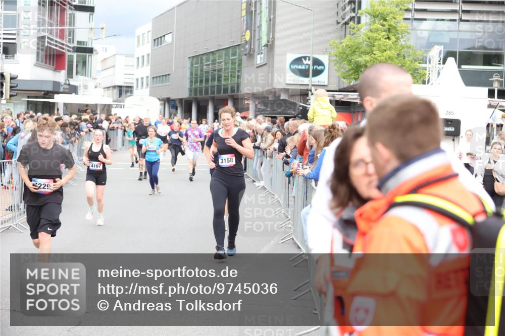 12.06.2026 - Holstenköstenlauf Andreas Tolksdorf http://msf.ph/oto/9745036 12.06.2026 18:01:28 Laufen 229, 4107, 3158, 265 meine-sportfotos.de