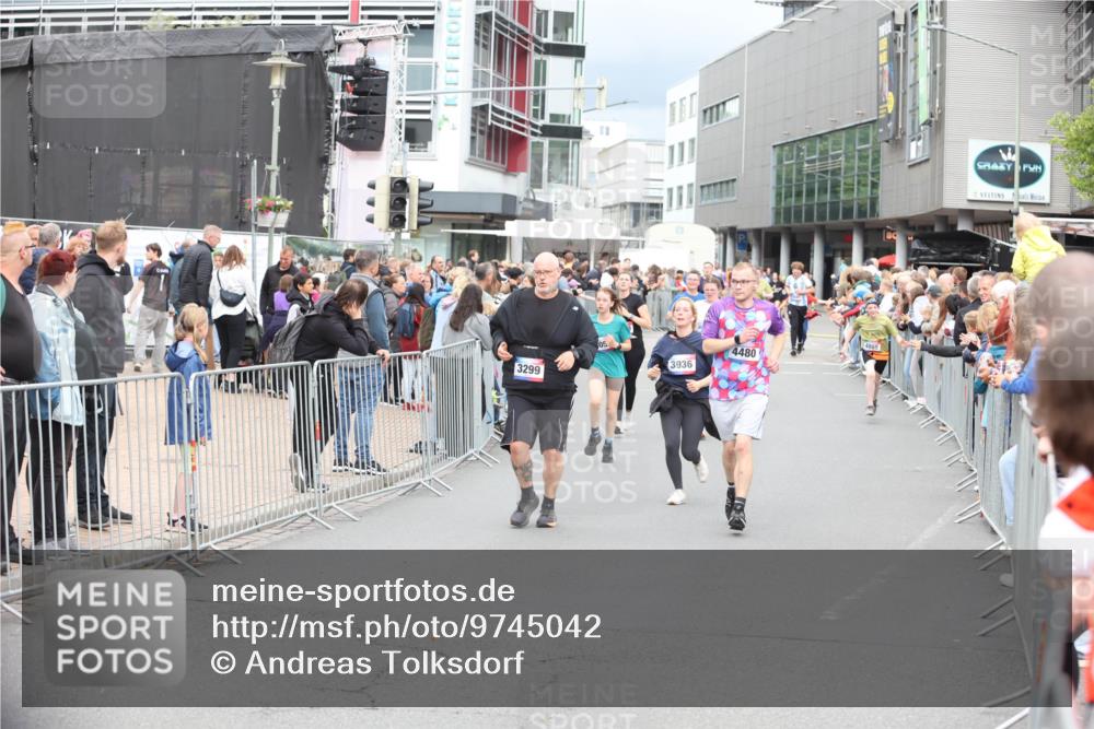 12.06.2026 - Holstenköstenlauf Andreas Tolksdorf http://msf.ph/oto/9745042 12.06.2026 18:01:34 Laufen 3299, 3936, 4480 meine-sportfotos.de