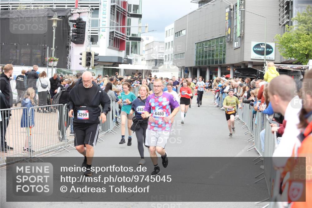 12.06.2026 - Holstenköstenlauf Andreas Tolksdorf http://msf.ph/oto/9745045 12.06.2026 18:01:36 Laufen 3299, 40, 393, 4480, 337, 4889 meine-sportfotos.de