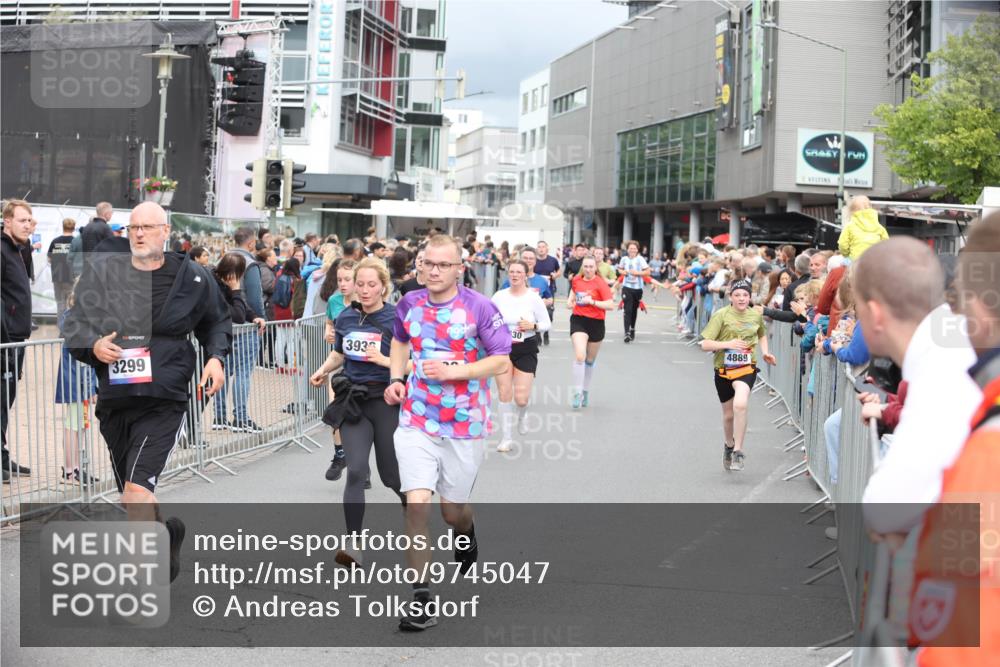 12.06.2026 - Holstenköstenlauf Andreas Tolksdorf http://msf.ph/oto/9745047 12.06.2026 18:01:36 Laufen 393, 3299, 30, 4889 meine-sportfotos.de