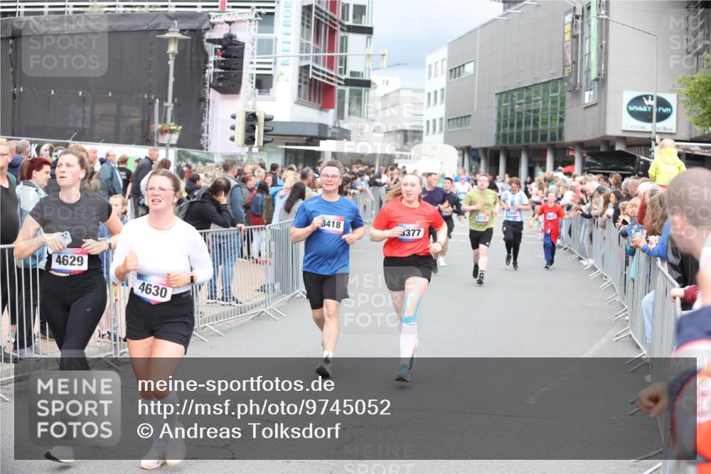 12.06.2026 - Holstenköstenlauf Andreas Tolksdorf http://msf.ph/oto/9745052 12.06.2026 18:01:40 Laufen 4629, 4630, 3418, 3377, 3732 meine-sportfotos.de