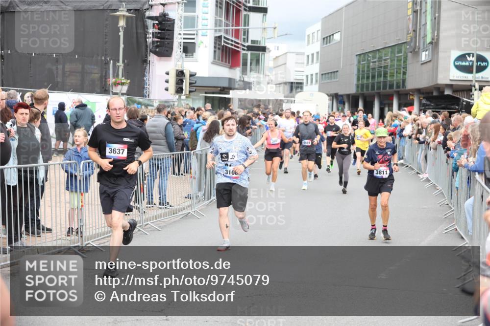 12.06.2026 - Holstenköstenlauf Andreas Tolksdorf http://msf.ph/oto/9745079 12.06.2026 18:01:59 Laufen 3637, 3106, 3607, 4591, 3811 meine-sportfotos.de