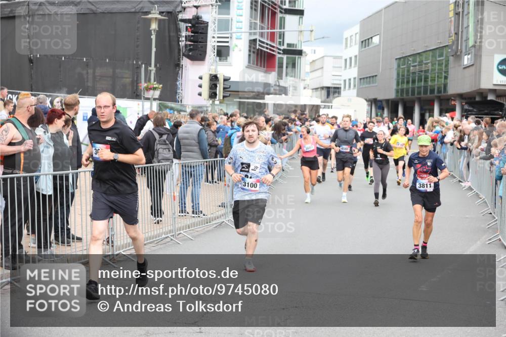 12.06.2026 - Holstenköstenlauf Andreas Tolksdorf http://msf.ph/oto/9745080 12.06.2026 18:01:59 Laufen 30, 3100, 3607, 4591, 3811 meine-sportfotos.de