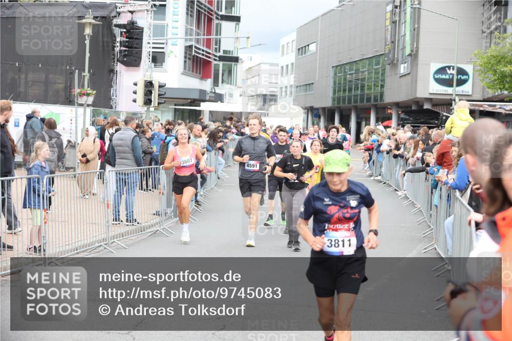 12.06.2026 - Holstenköstenlauf Andreas Tolksdorf http://msf.ph/oto/9745083 12.06.2026 18:02:02 Laufen 3607, 4591, 3811 meine-sportfotos.de