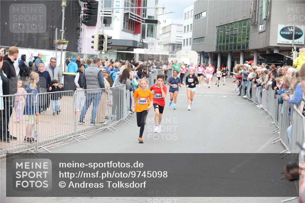12.06.2026 - Holstenköstenlauf Andreas Tolksdorf http://msf.ph/oto/9745098 12.06.2026 18:02:15 Laufen 3999, 3544, 4034 meine-sportfotos.de