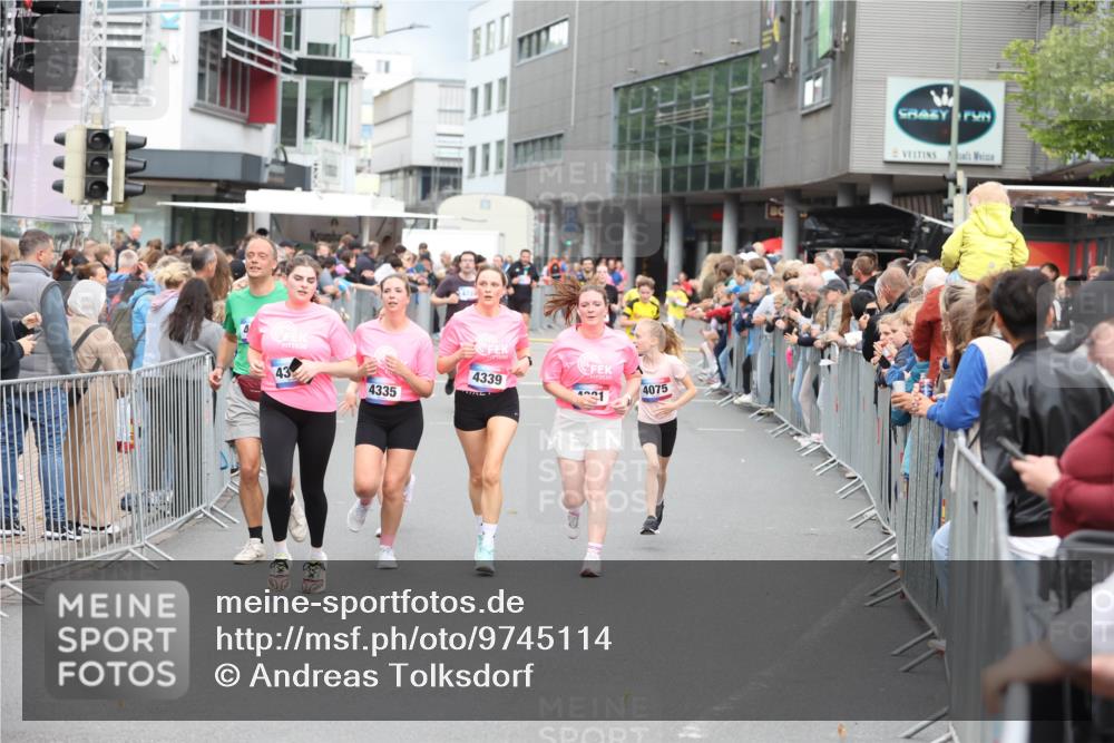 12.06.2026 - Holstenköstenlauf Andreas Tolksdorf http://msf.ph/oto/9745114 12.06.2026 18:02:25 Laufen 2030, 43, 4335, 17030, 4339, 1001, 4075 meine-sportfotos.de