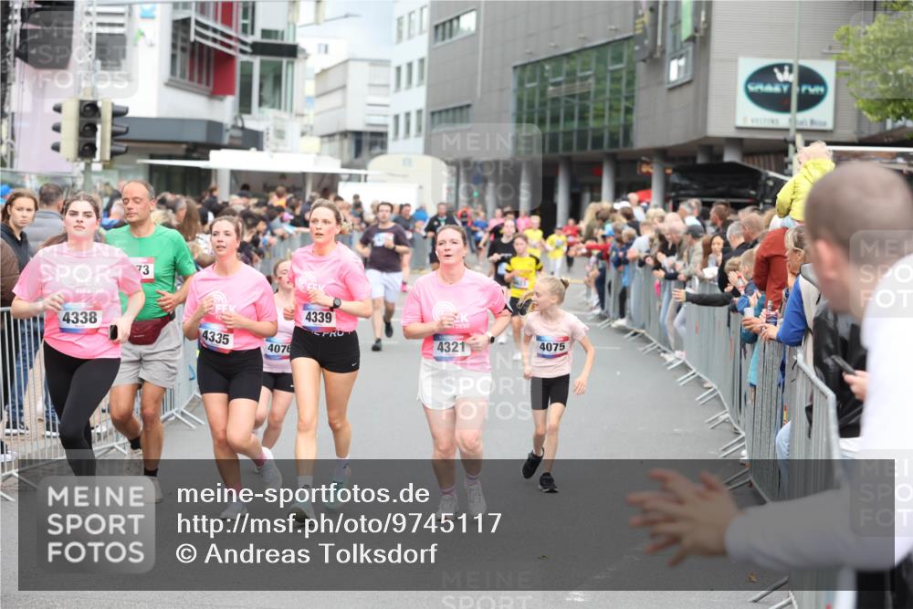12.06.2026 - Holstenköstenlauf Andreas Tolksdorf http://msf.ph/oto/9745117 12.06.2026 18:02:26 Laufen 2030, 73, 4338, 4339, 4335, 4076, 2030, 4075, 4321 meine-sportfotos.de
