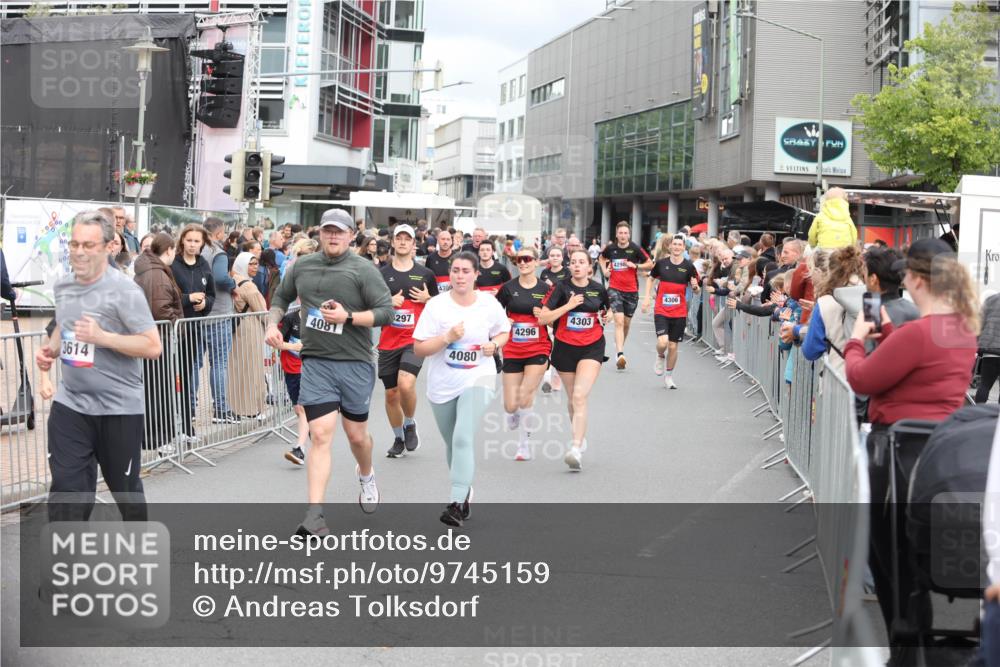 12.06.2026 - Holstenköstenlauf Andreas Tolksdorf http://msf.ph/oto/9745159 12.06.2026 18:03:00 Laufen 3614, 4081, 297, 430, 4080, 4296, 4303, 4306 meine-sportfotos.de