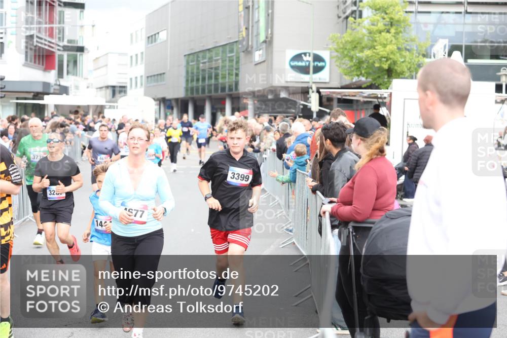 12.06.2026 - Holstenköstenlauf Andreas Tolksdorf http://msf.ph/oto/9745202 12.06.2026 18:03:36 Laufen 373, 46, 325, 14, 577, 3399 meine-sportfotos.de