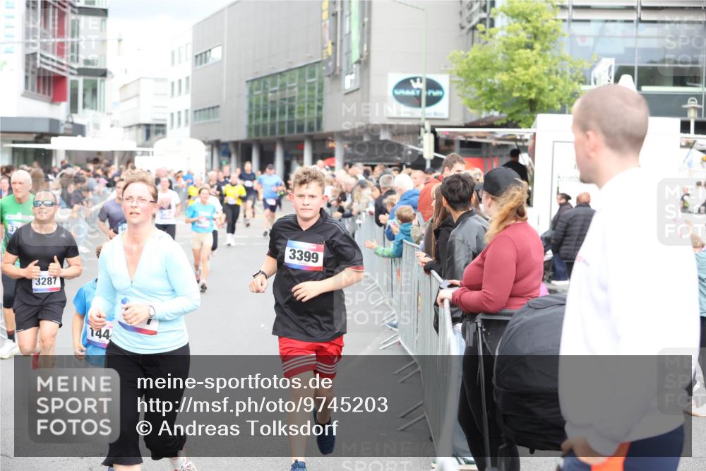 12.06.2026 - Holstenköstenlauf Andreas Tolksdorf http://msf.ph/oto/9745203 12.06.2026 18:03:37 Laufen 3287, 144, 3399 meine-sportfotos.de