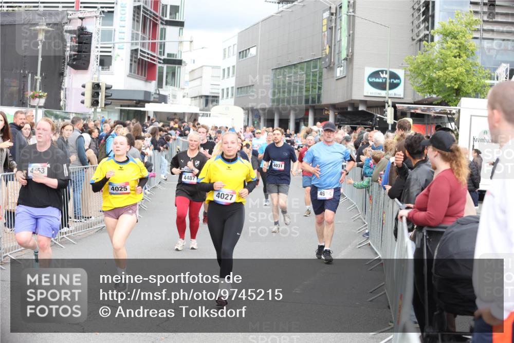 12.06.2026 - Holstenköstenlauf Andreas Tolksdorf http://msf.ph/oto/9745215 12.06.2026 18:03:46 Laufen 4453, 4025, 4487, 4027, 4031, 4914, 1 meine-sportfotos.de