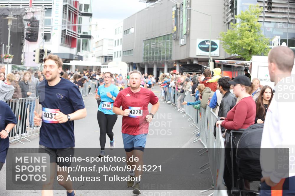 12.06.2026 - Holstenköstenlauf Andreas Tolksdorf http://msf.ph/oto/9745221 12.06.2026 18:03:50 Laufen 4031, 3710, 4279 meine-sportfotos.de