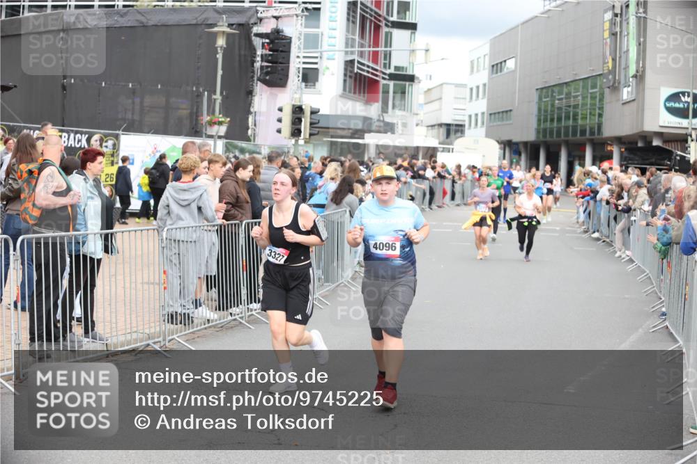 12.06.2026 - Holstenköstenlauf Andreas Tolksdorf http://msf.ph/oto/9745225 12.06.2026 18:03:54 Laufen 26, 3327, 4096 meine-sportfotos.de