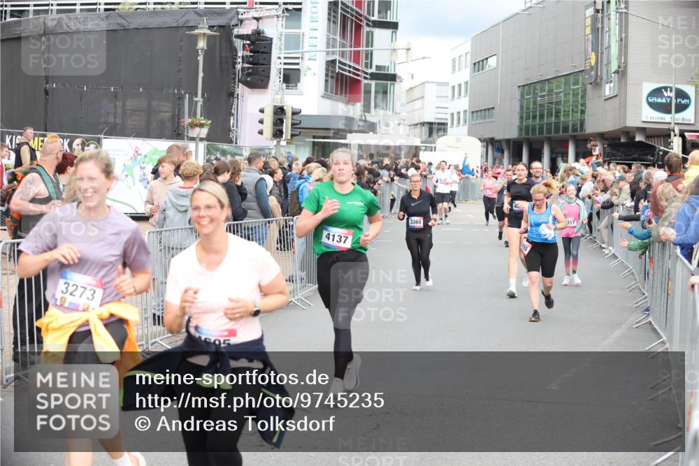 12.06.2026 - Holstenköstenlauf Andreas Tolksdorf http://msf.ph/oto/9745235 12.06.2026 18:04:01 Laufen 3273, 4137, 3369, 317 meine-sportfotos.de