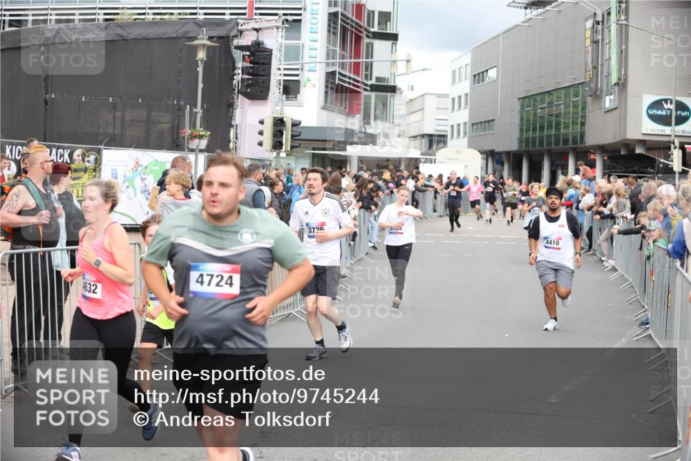 12.06.2026 - Holstenköstenlauf Andreas Tolksdorf http://msf.ph/oto/9745244 12.06.2026 18:04:11 Laufen 11, 4632, 4724, 3726, 3228, 4410 meine-sportfotos.de