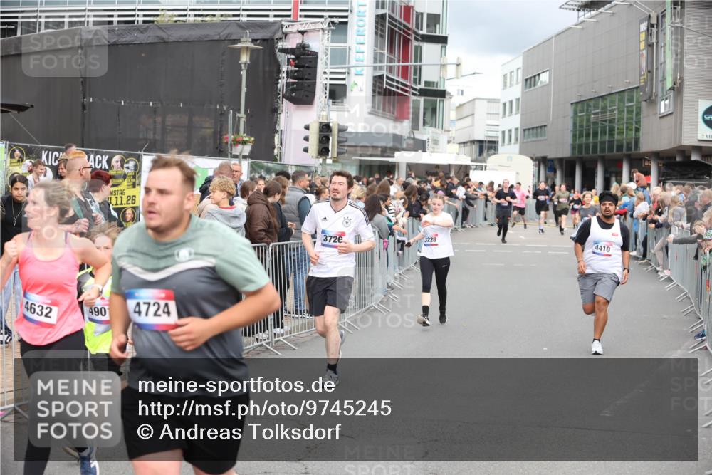 12.06.2026 - Holstenköstenlauf Andreas Tolksdorf http://msf.ph/oto/9745245 12.06.2026 18:04:11 Laufen 11, 26, 4632, 490, 4724, 3726, 3228, 4410 meine-sportfotos.de