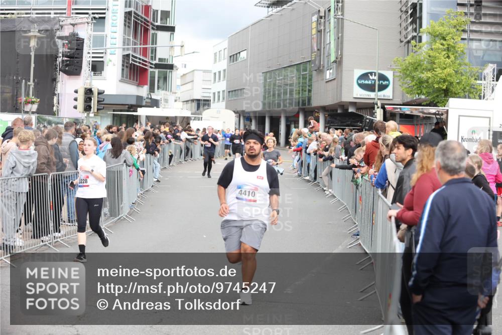 12.06.2026 - Holstenköstenlauf Andreas Tolksdorf http://msf.ph/oto/9745247 12.06.2026 18:04:12 Laufen 4410 meine-sportfotos.de