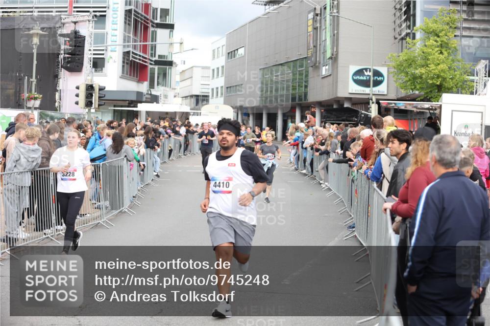 12.06.2026 - Holstenköstenlauf Andreas Tolksdorf http://msf.ph/oto/9745248 12.06.2026 18:04:13 Laufen 5228, 4410 meine-sportfotos.de