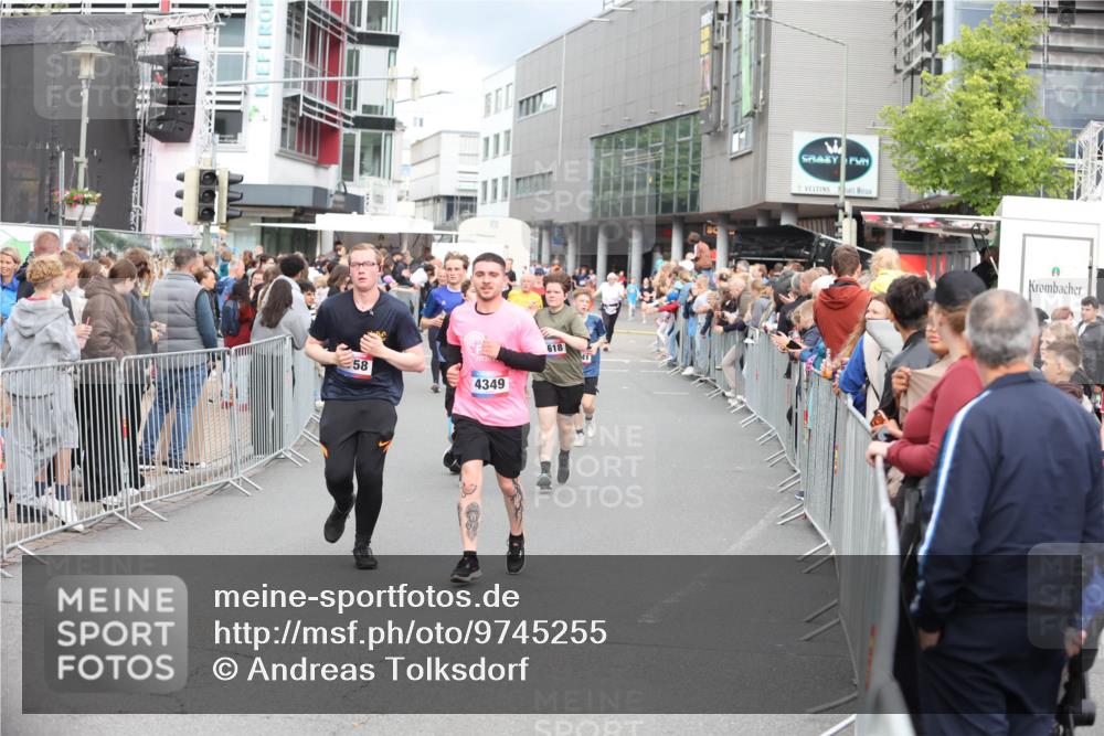 12.06.2026 - Holstenköstenlauf Andreas Tolksdorf http://msf.ph/oto/9745255 12.06.2026 18:04:21 Laufen 58, 20, 618, 4349 meine-sportfotos.de