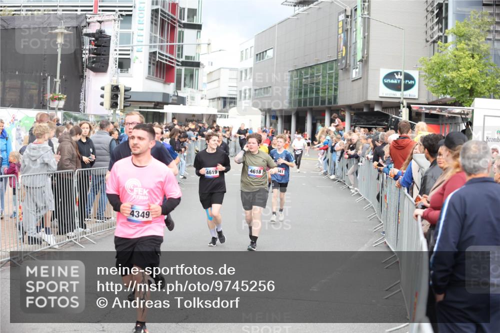 12.06.2026 - Holstenköstenlauf Andreas Tolksdorf http://msf.ph/oto/9745256 12.06.2026 18:04:23 Laufen 2030, 4349, 4619, 4618, 341 meine-sportfotos.de