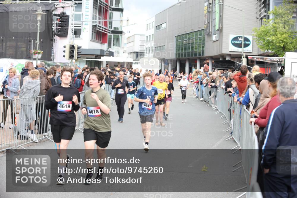 12.06.2026 - Holstenköstenlauf Andreas Tolksdorf http://msf.ph/oto/9745260 12.06.2026 18:04:25 Laufen 4619, 4618, 3743, 4641, 3232 meine-sportfotos.de
