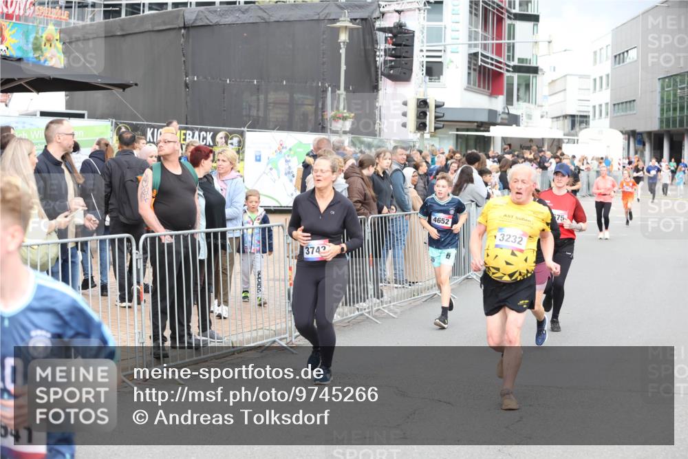 12.06.2026 - Holstenköstenlauf Andreas Tolksdorf http://msf.ph/oto/9745266 12.06.2026 18:04:29 Laufen 41, 3743, 4652, 75, 3232 meine-sportfotos.de