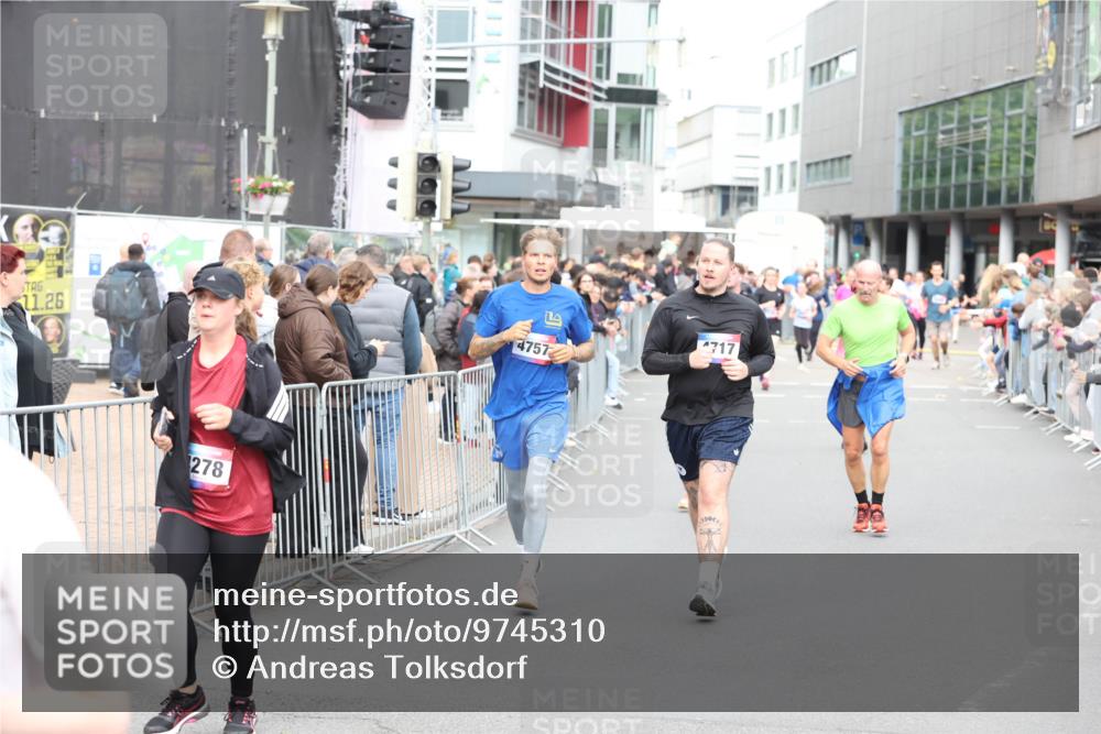 12.06.2026 - Holstenköstenlauf Andreas Tolksdorf http://msf.ph/oto/9745310 12.06.2026 18:05:12 Laufen 11, 26, 278, 4757, 717 meine-sportfotos.de