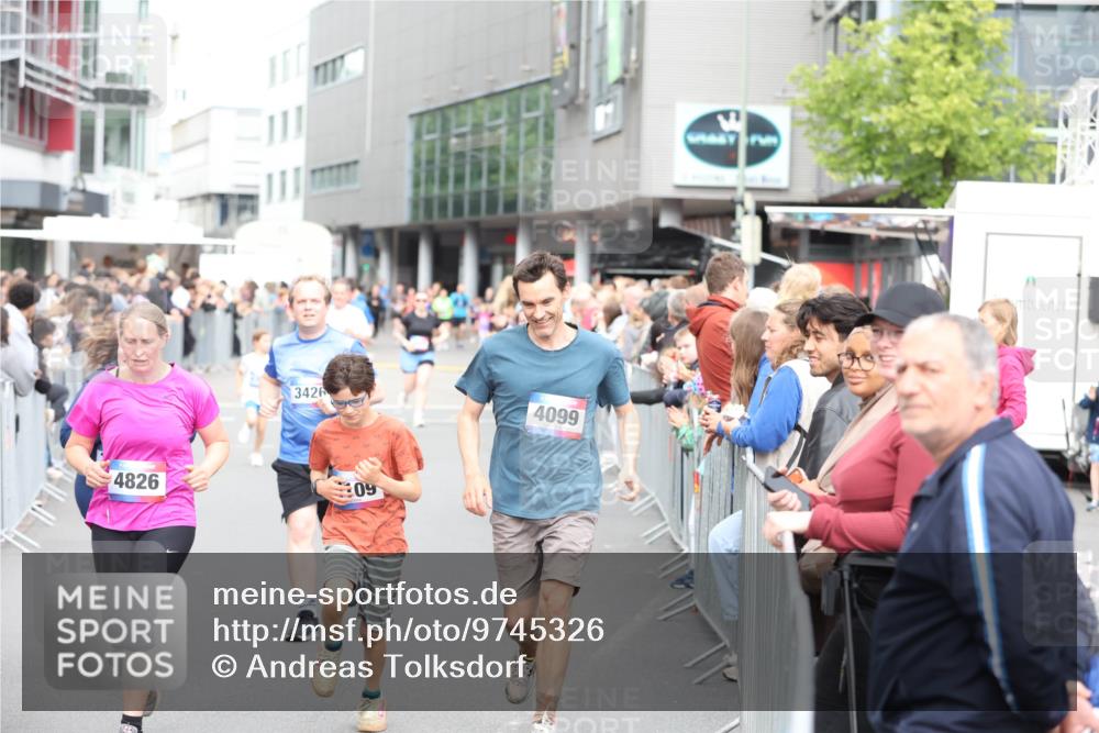 12.06.2026 - Holstenköstenlauf Andreas Tolksdorf http://msf.ph/oto/9745326 12.06.2026 18:05:24 Laufen 4826, 3426, 09, 4099 meine-sportfotos.de