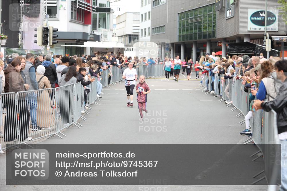 12.06.2026 - Holstenköstenlauf Andreas Tolksdorf http://msf.ph/oto/9745367 12.06.2026 18:06:13 Laufen 3815, 3728 meine-sportfotos.de