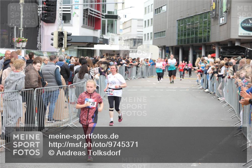 12.06.2026 - Holstenköstenlauf Andreas Tolksdorf http://msf.ph/oto/9745371 12.06.2026 18:06:17 Laufen 728, 3815 meine-sportfotos.de